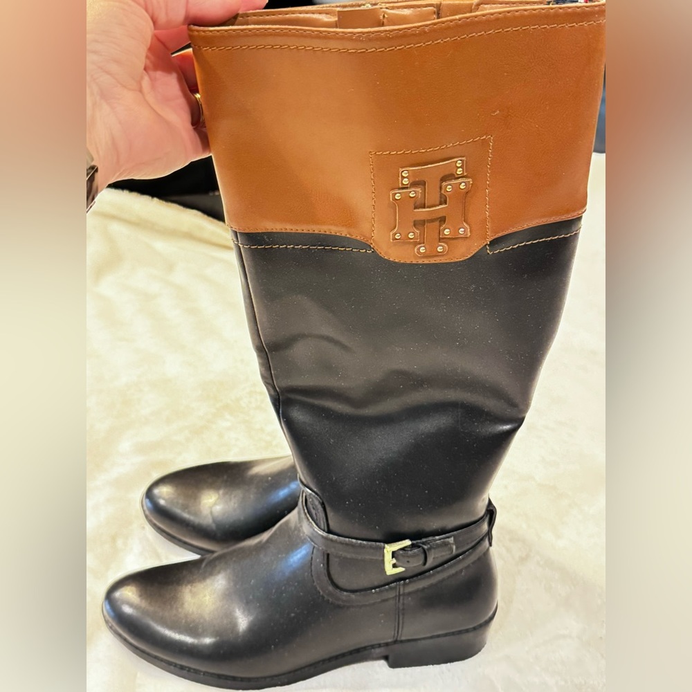 Tommy Hilfilger Black/Tan Knee Boot 9.5B